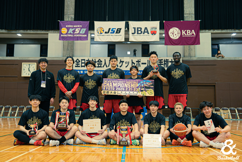 設立2年で選手権制覇の「Red Monsters」安定した仕事をしながらプロを目指せる特別な環境